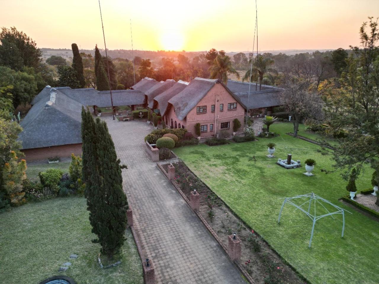 Owls Loft Guest House Midrand Ngoại thất bức ảnh